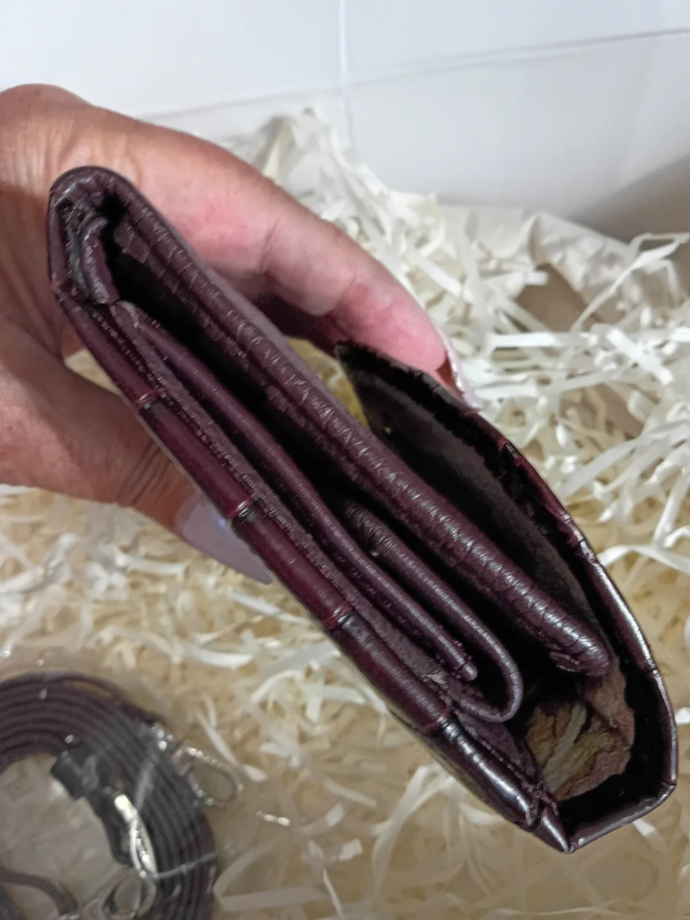 Brighton Nwot Croc-Embossed Burgundy Leather Wallet/Crossbody with Heart Detail